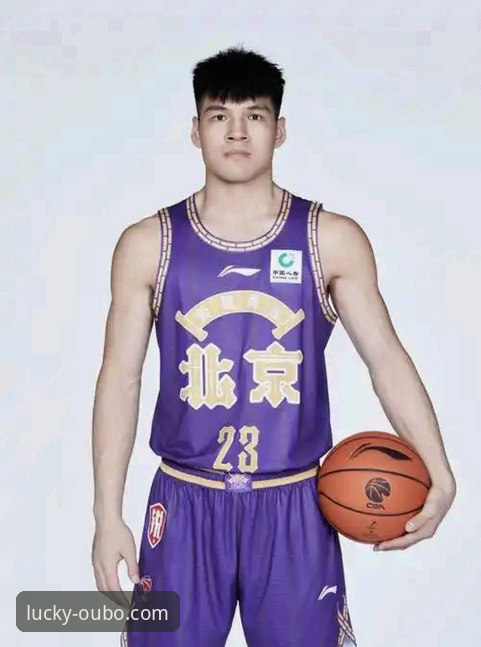 欧宝体育APP手机版最新版 CBA状元回避条款升级vs常规限制:陈国豪对阵老东家北控的两种不同处境